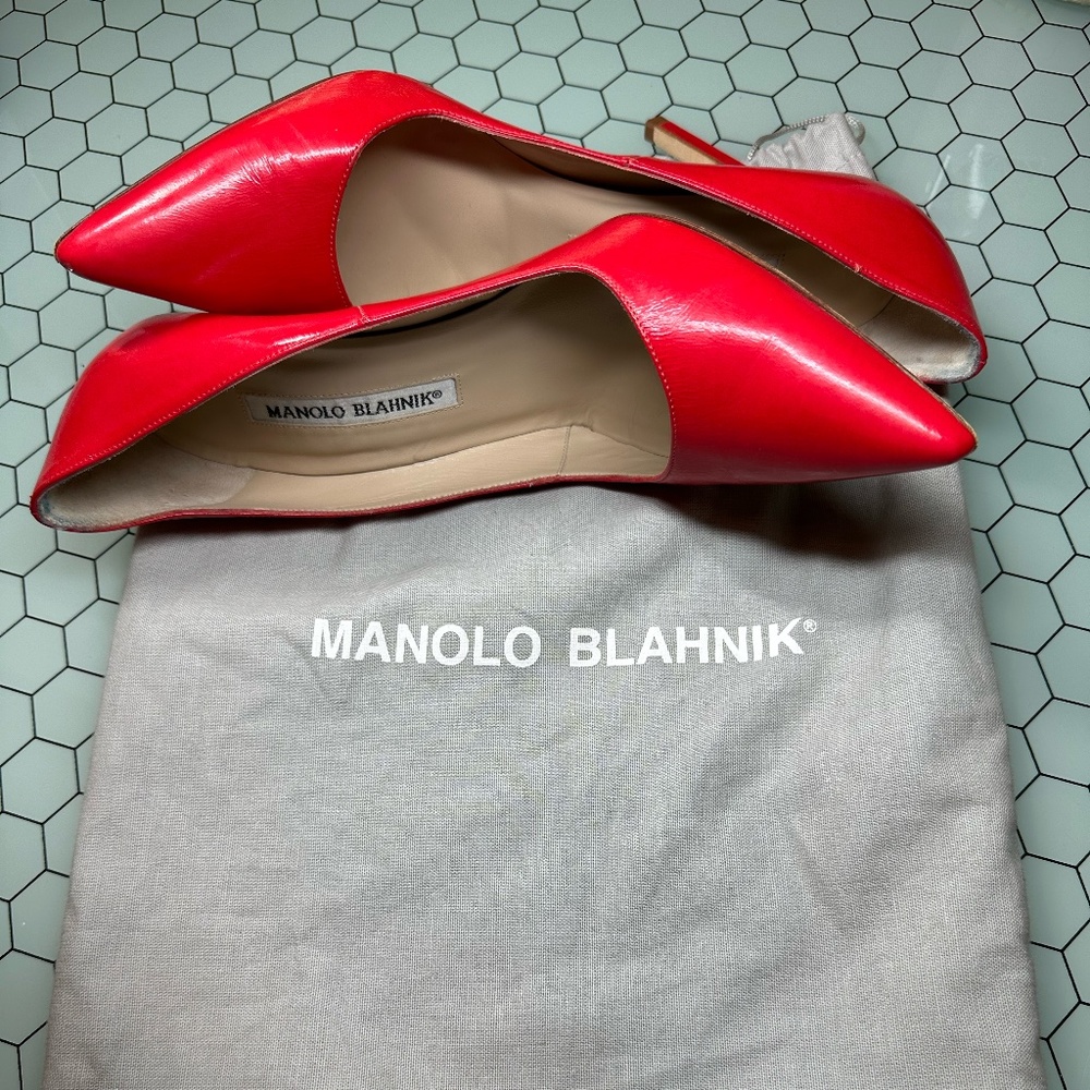 Manolo Blahnik Red Patent Leather Pumps Size US 6 | EU 36.5